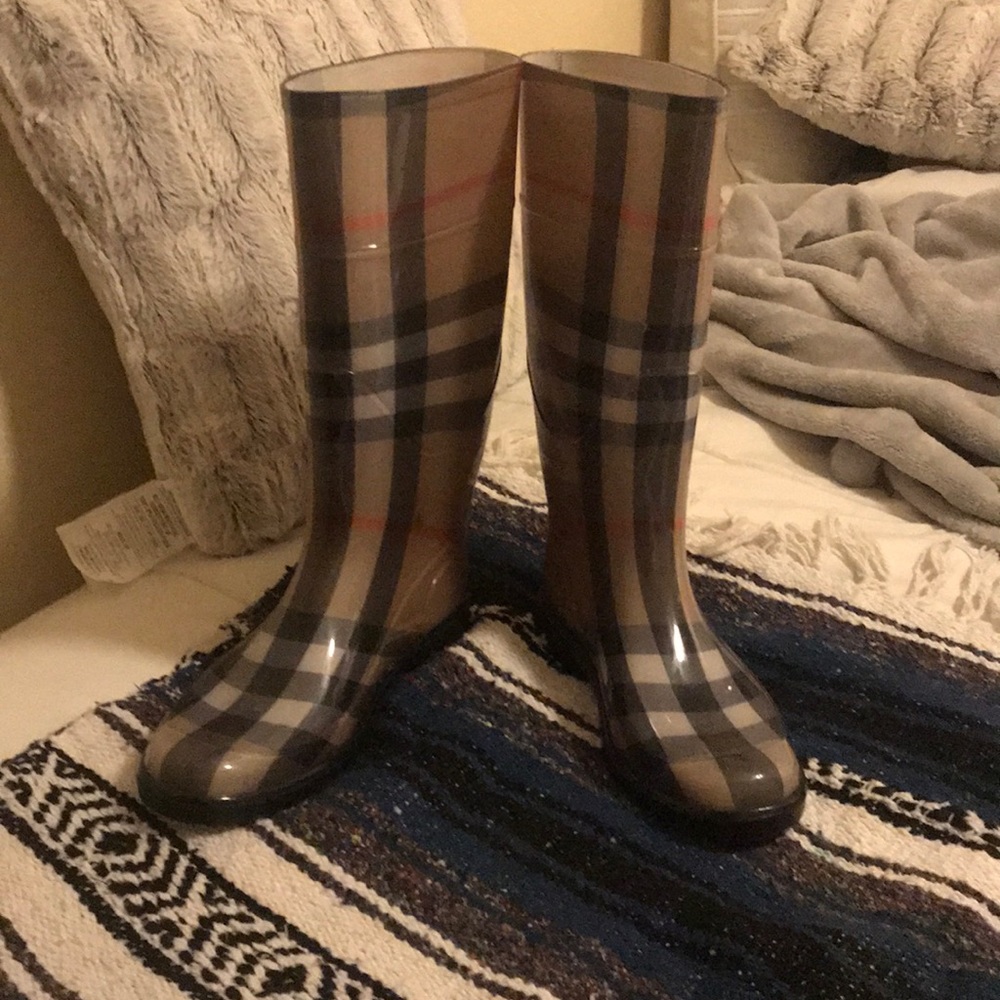 Burberry Rain Boots!